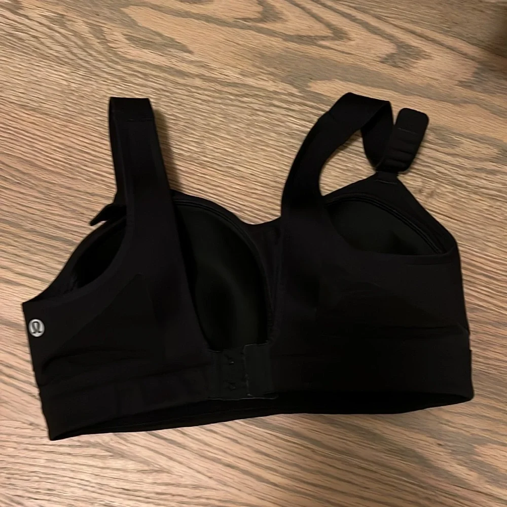 Lululemon High Impact Black Sports Bra - Picture 2 of 3